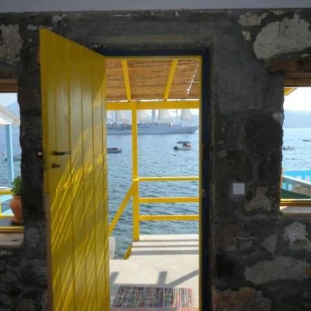 Klima  The Yellow Boat House מראה חיצוני תמונה