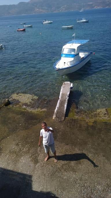 Klima  The Yellow Boat House מראה חיצוני תמונה