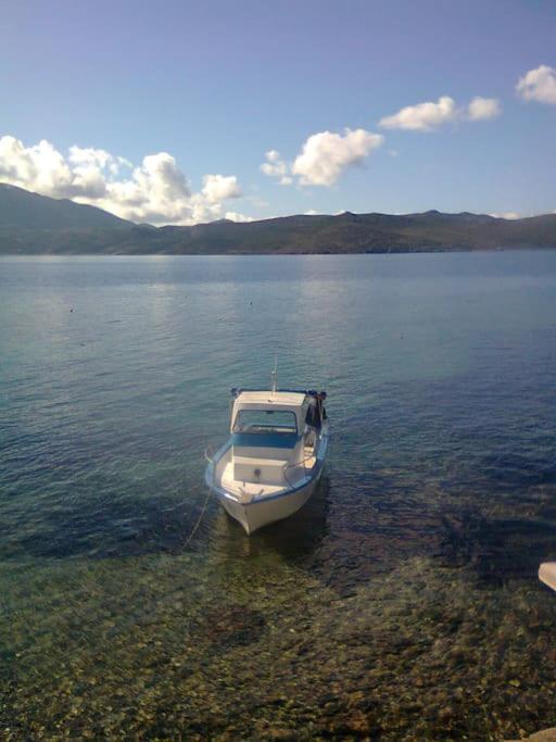Klima  The Yellow Boat House מראה חיצוני תמונה